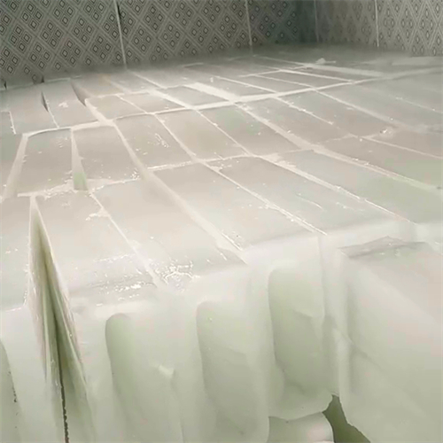 大冰塊在手，炎熱不再有！不信你試試！