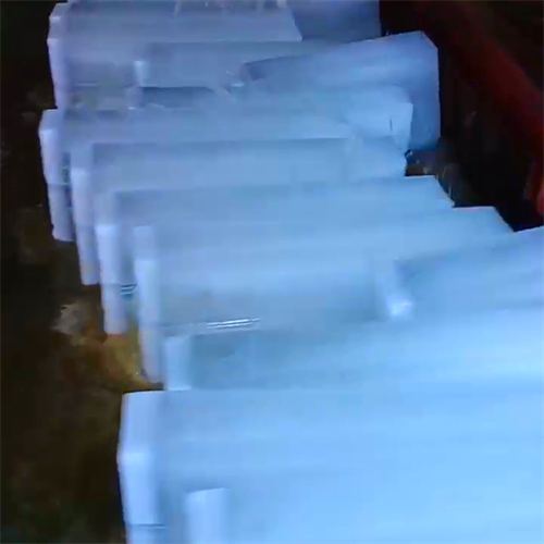 降溫神器！大冰塊讓你清涼一夏！